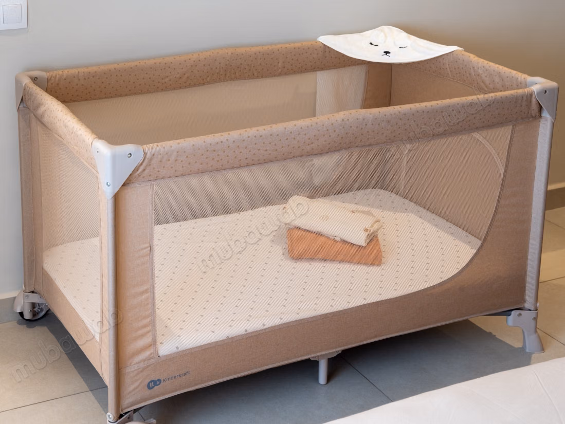 Apartamento Familiar Guéliz – Piscina y área de juegos