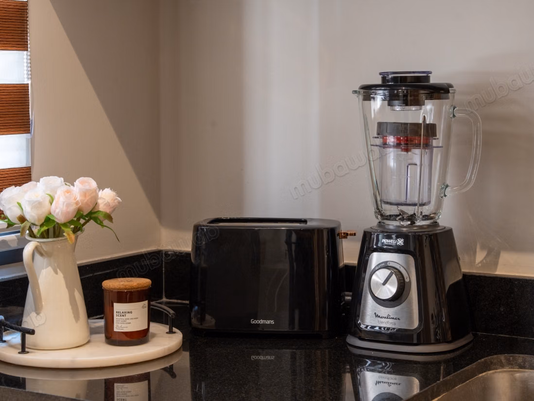 Apartamento Familiar Guéliz – Piscina y área de juegos