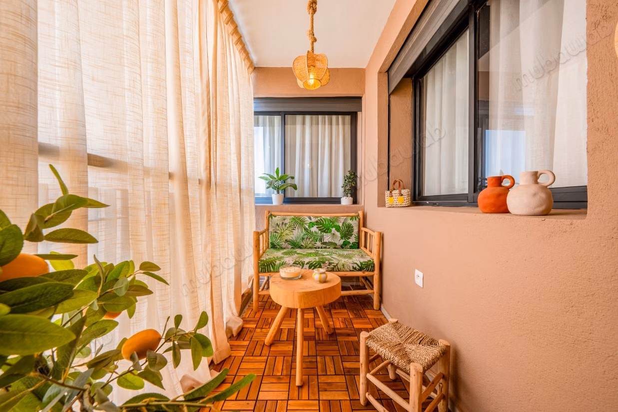 Apartamento Familiar Guéliz – Piscina y área de juegos