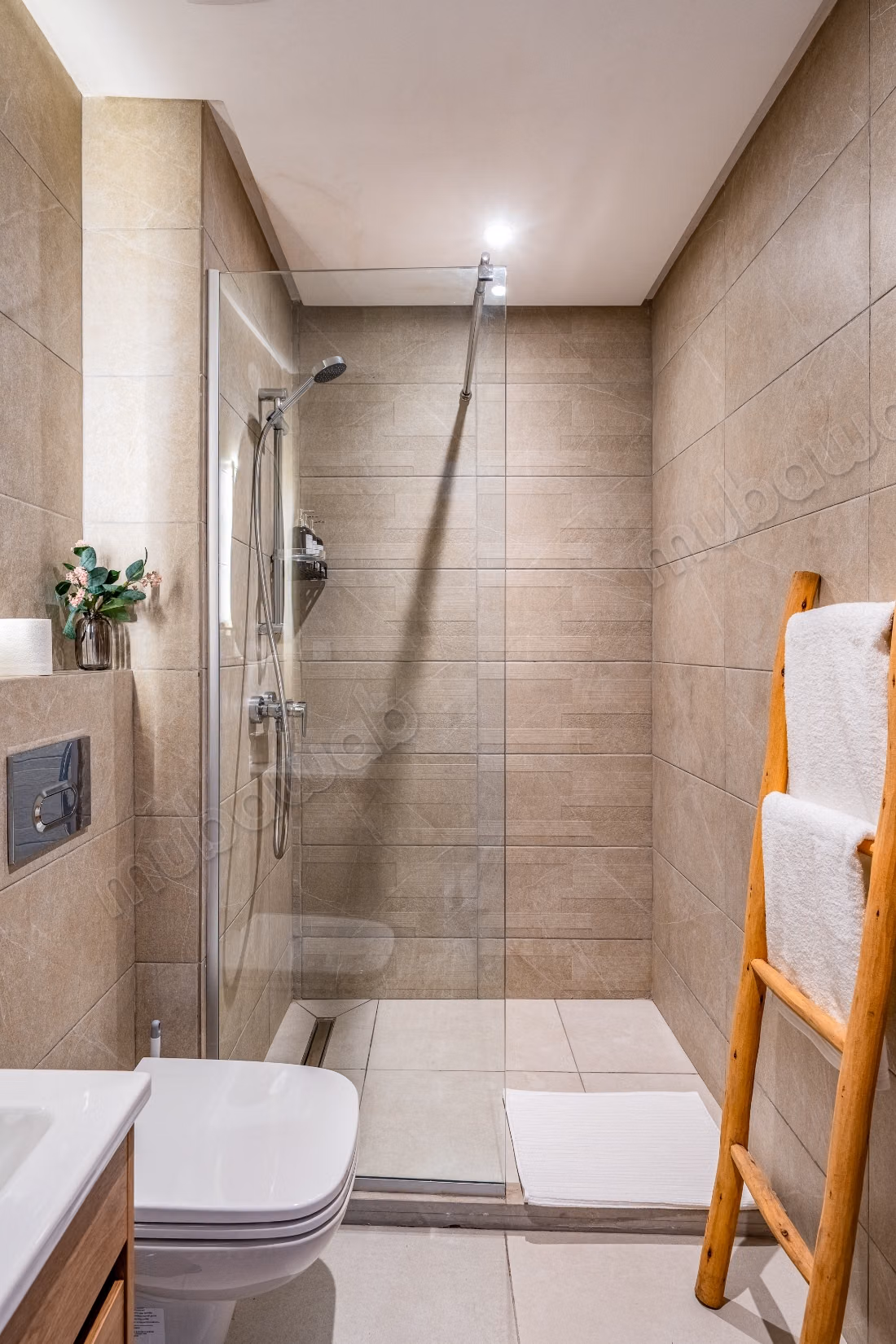 Apartamento Familiar Guéliz – Piscina y área de juegos