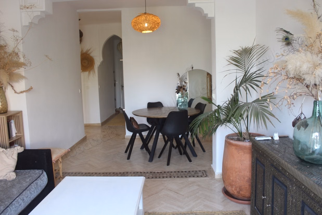 Appartement dans une jolie résidence avec piscine