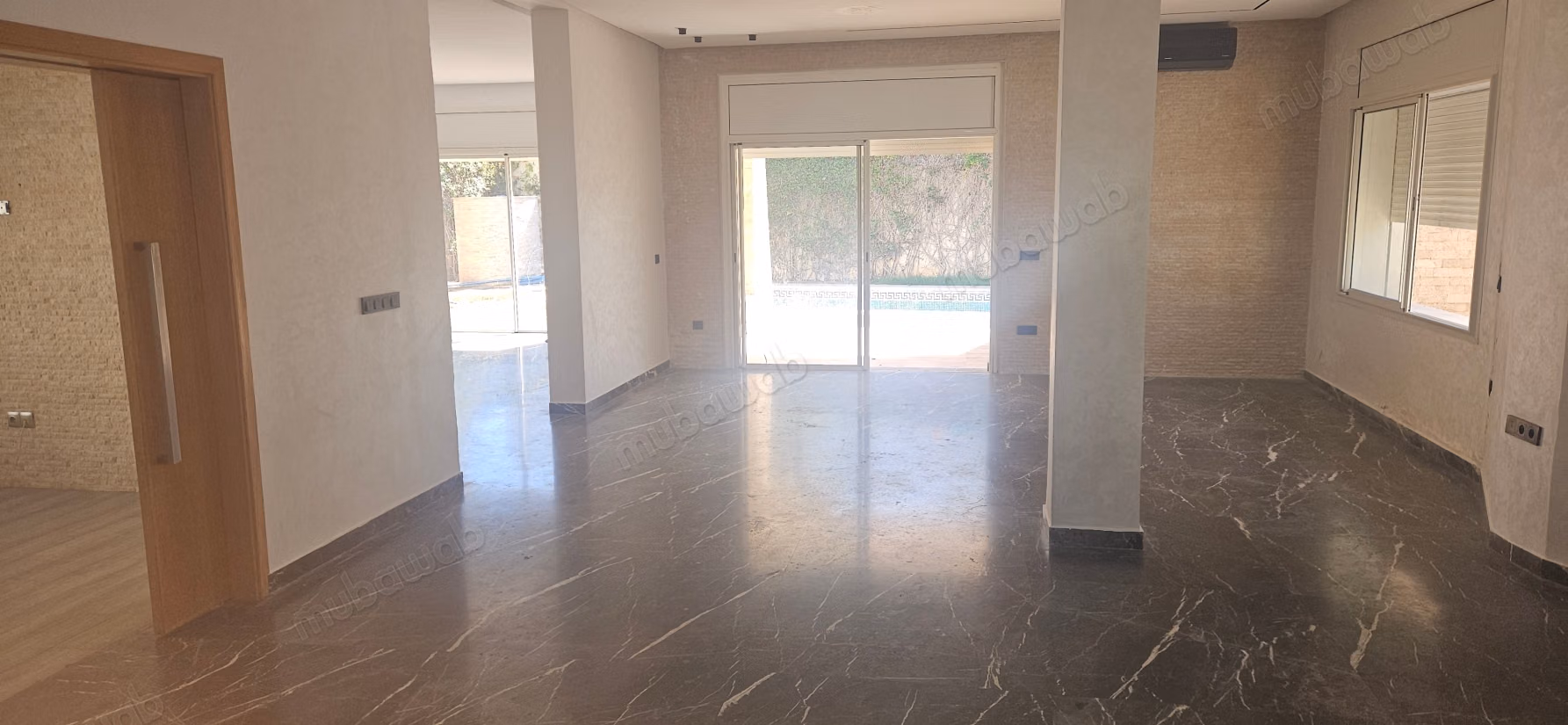 Prachtige villa met zwembad, volledig gerenoveerd in Hay Riad