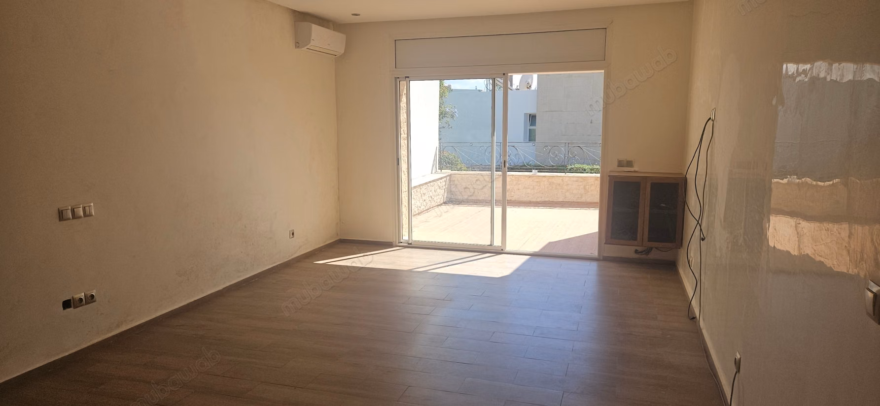 Prachtige villa met zwembad, volledig gerenoveerd in Hay Riad