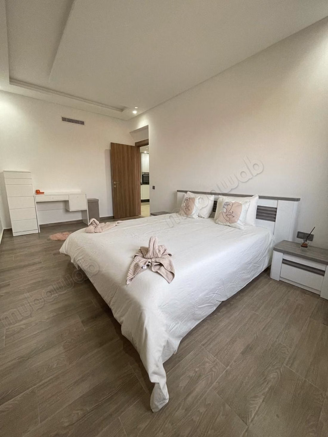 À LOUER – Bel appartement moderne avec terrasse