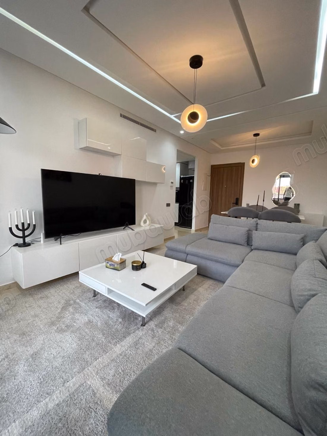 À LOUER – Bel appartement moderne avec terrasse
