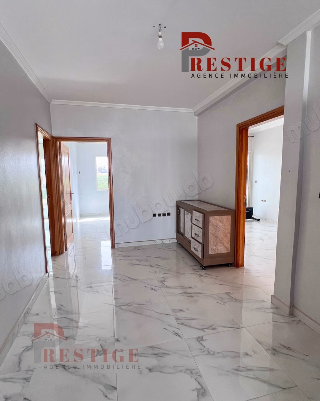 Stupendo appartamento in vendita a El Mansouria. 2 belle camere. Piscina e servizio di portineria.