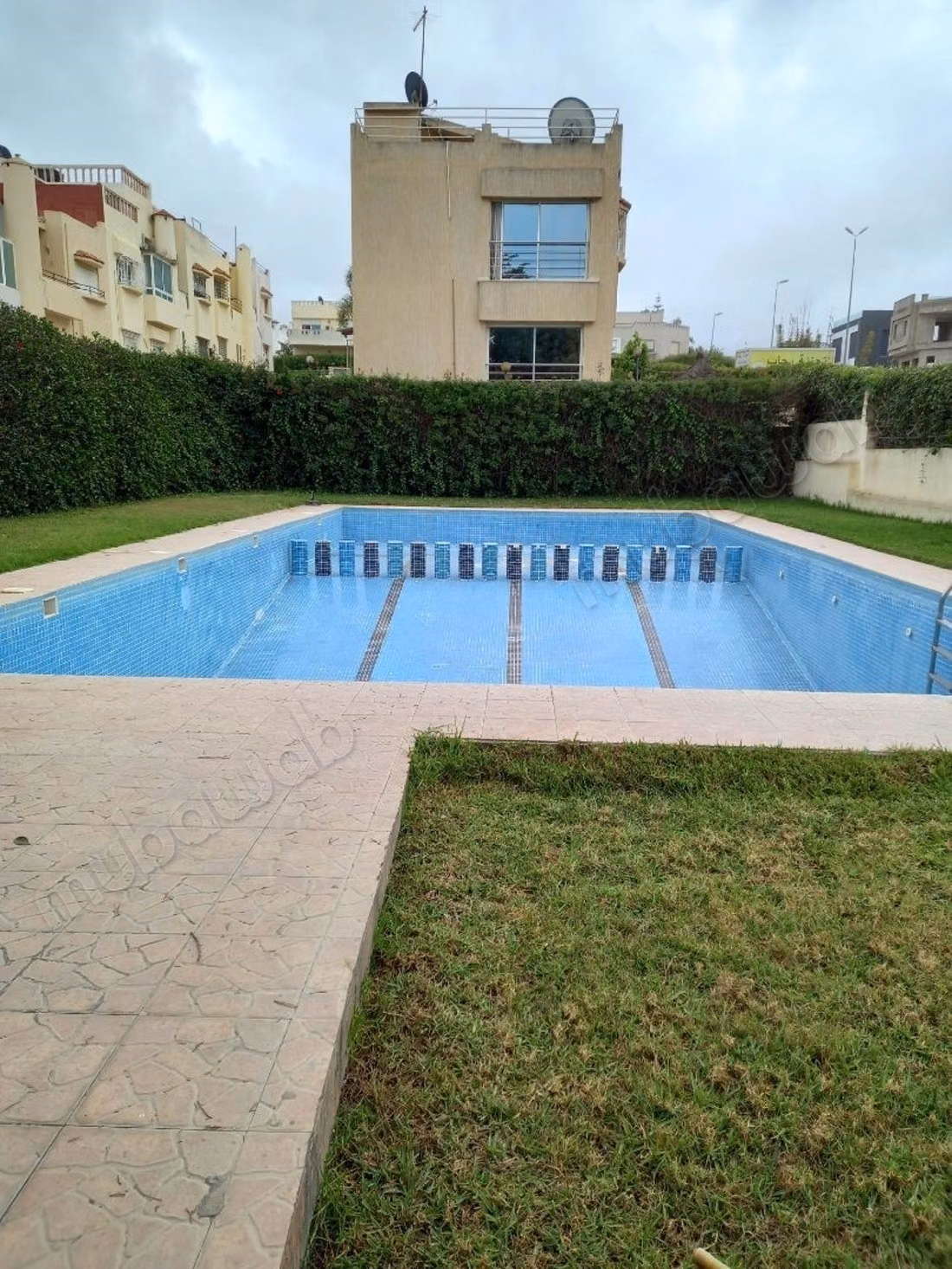 High-end house for sale in Harhoura. Area 123 m². Reinforced door, Moroccan lounge