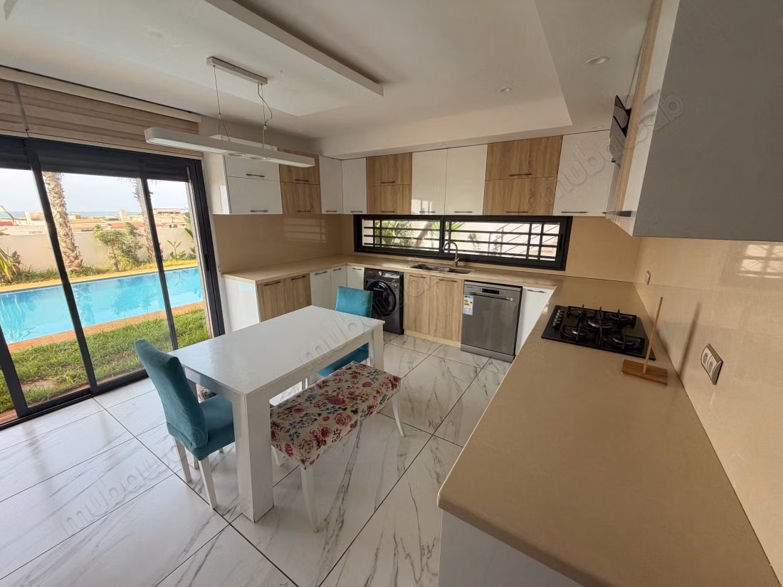 Magnificent villa for sale in Harhoura. 8 rooms. Well furnished
