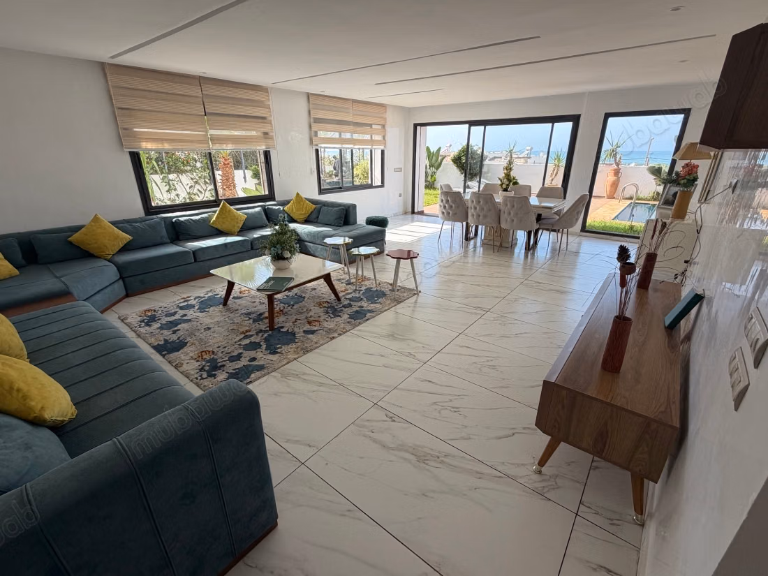 Magnificent villa for sale in Harhoura. 8 rooms. Well furnished