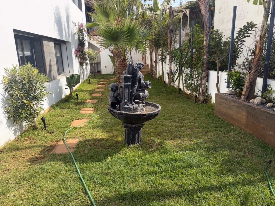 Magnificent villa for sale in Harhoura. 8 rooms. Well furnished