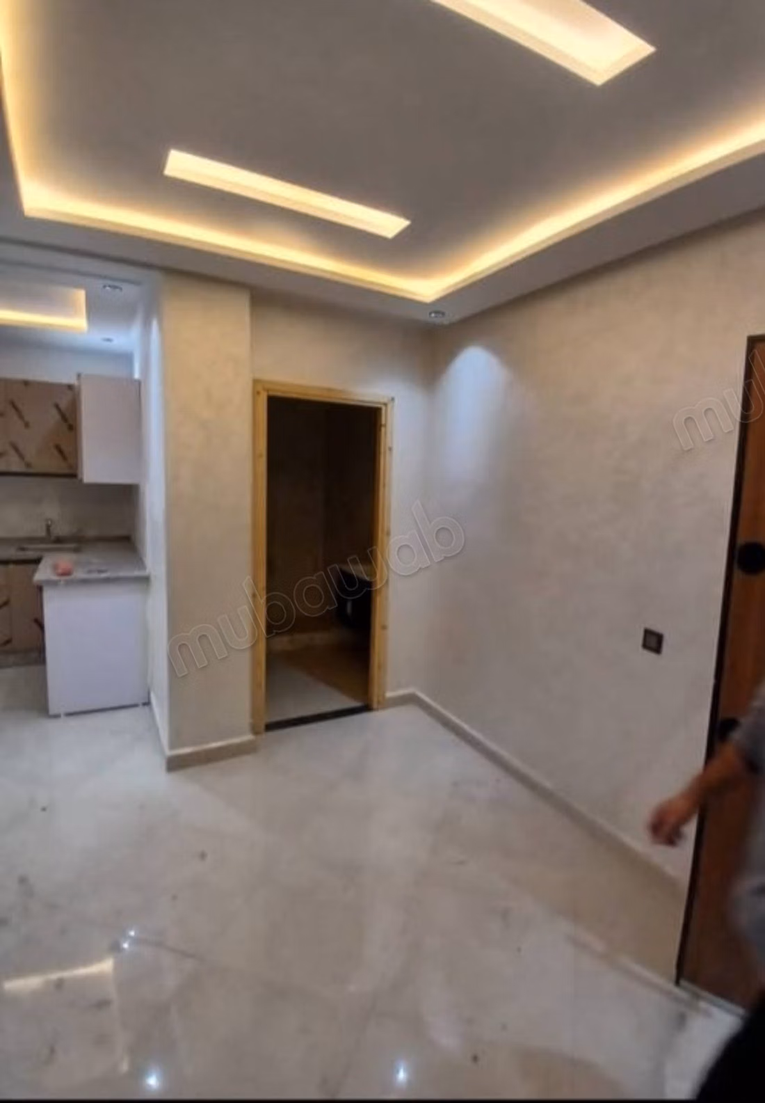 Find your house to buy in Belvédère. Area of 141 m². Traditional living room and armored door