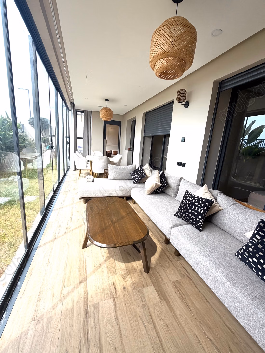 Très joli appartement rez de jardin meublé