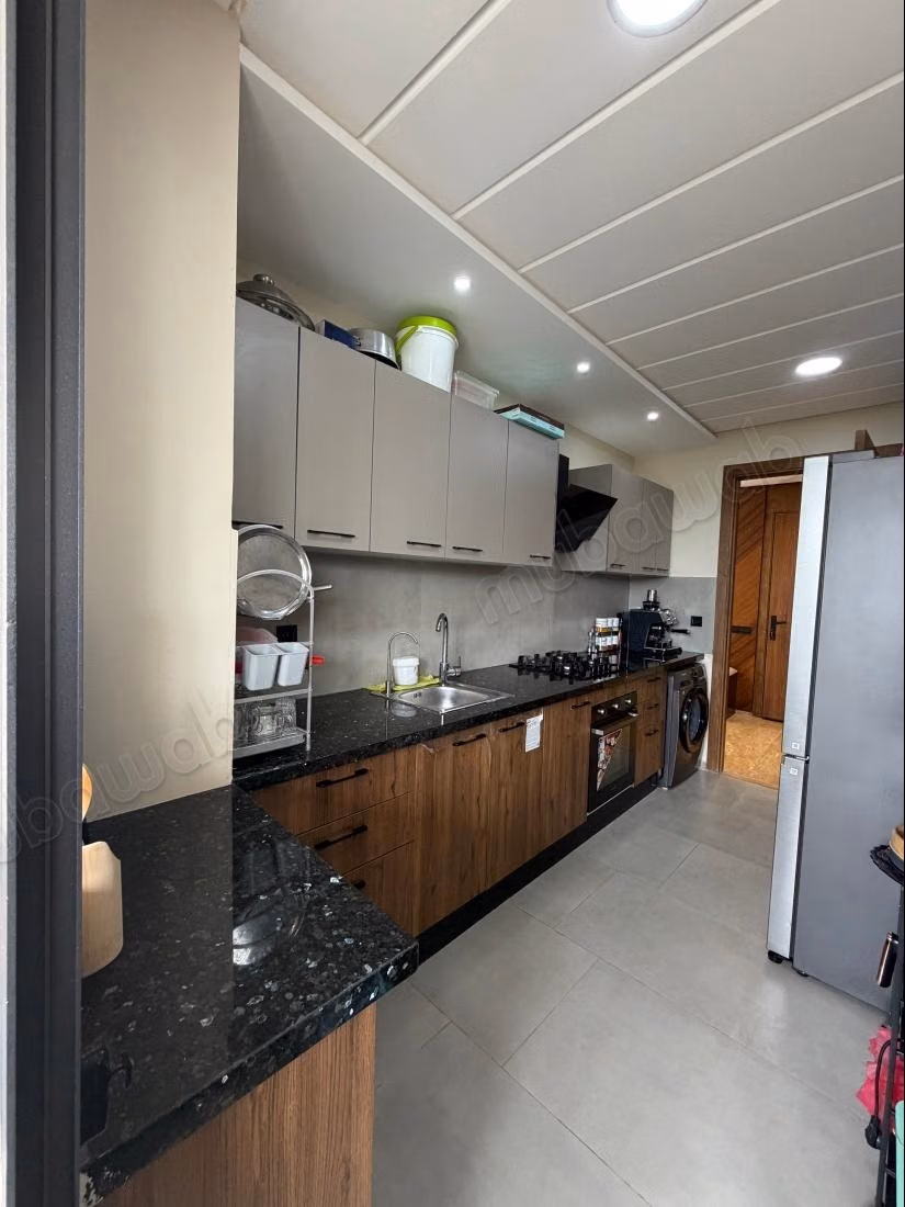 Très joli appartement rez de jardin meublé