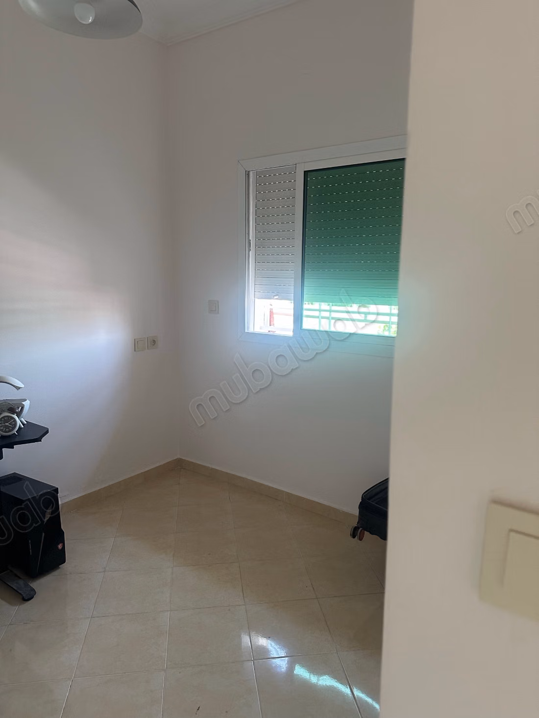 Bel appartement à vendre dans le quartier d'Al-Naseem. Superficie totale 96 m². Terrasse lumineuse