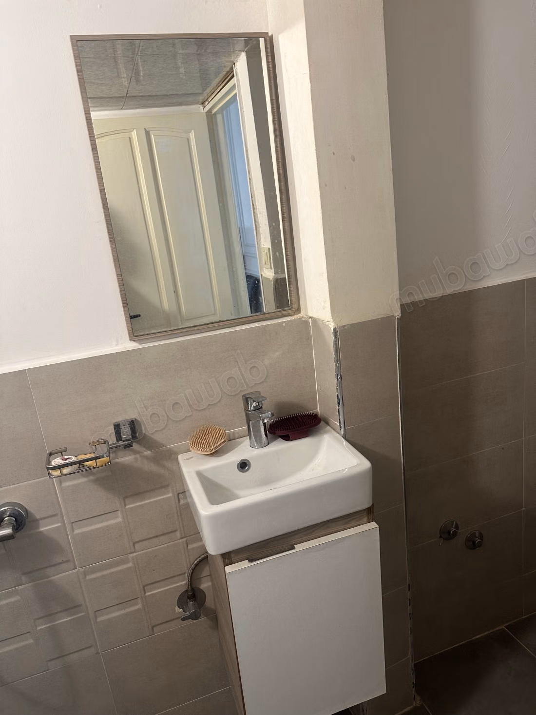 Bel appartement à vendre dans le quartier d'Al-Naseem. Superficie totale 96 m². Terrasse lumineuse