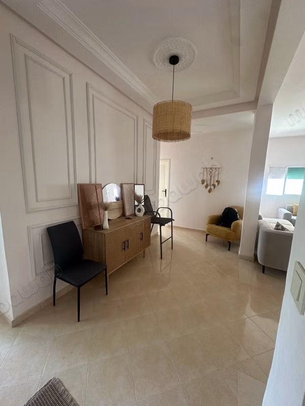 Bel appartement à vendre dans le quartier d'Al-Naseem. Superficie totale 96 m². Terrasse lumineuse