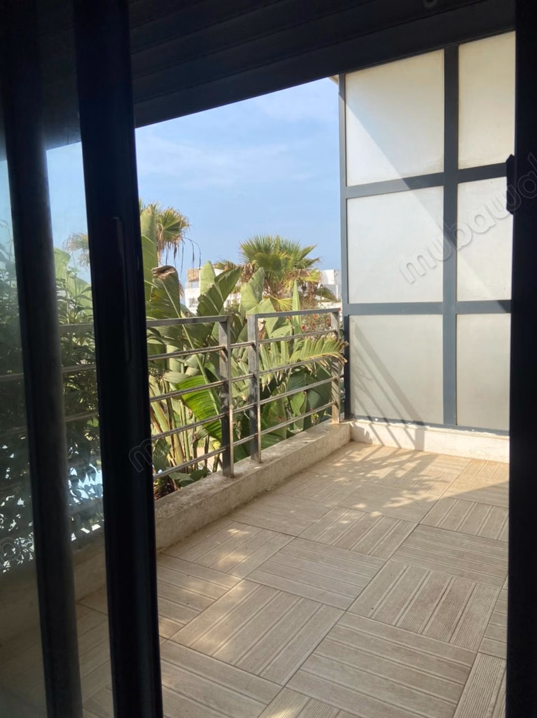 Beautiful apartment for sale in Dar Bouazza. 2 beautiful bedrooms. Well furnished