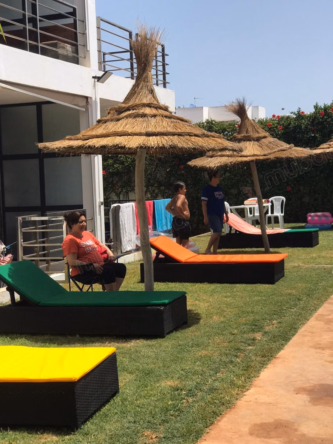 Beautiful apartment for sale in Dar Bouazza. 2 beautiful bedrooms. Well furnished