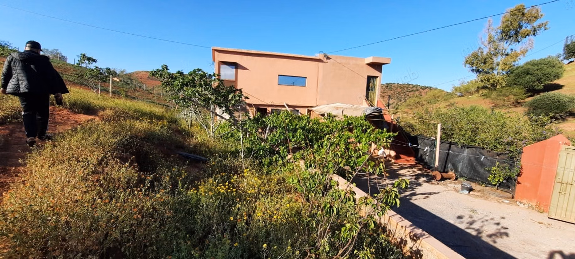 Finca en venta en Golf de Benslimane. Superficie de 438 m². Garaje