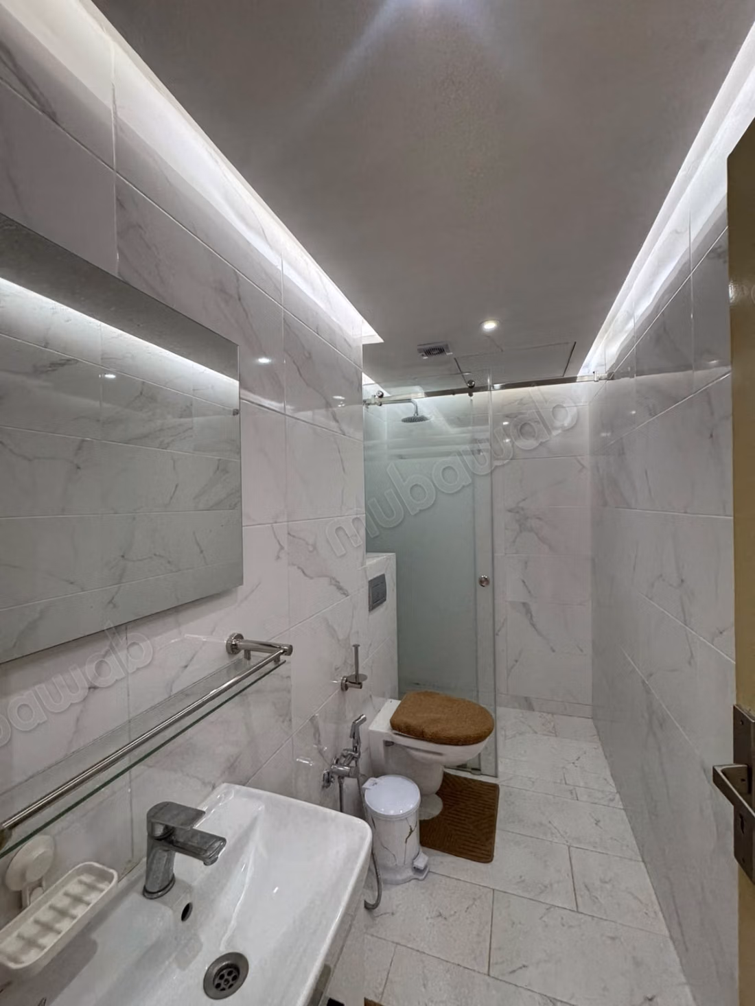 Apartment for sale in Camp Al Ghoul. 4 large rooms. Well furnished