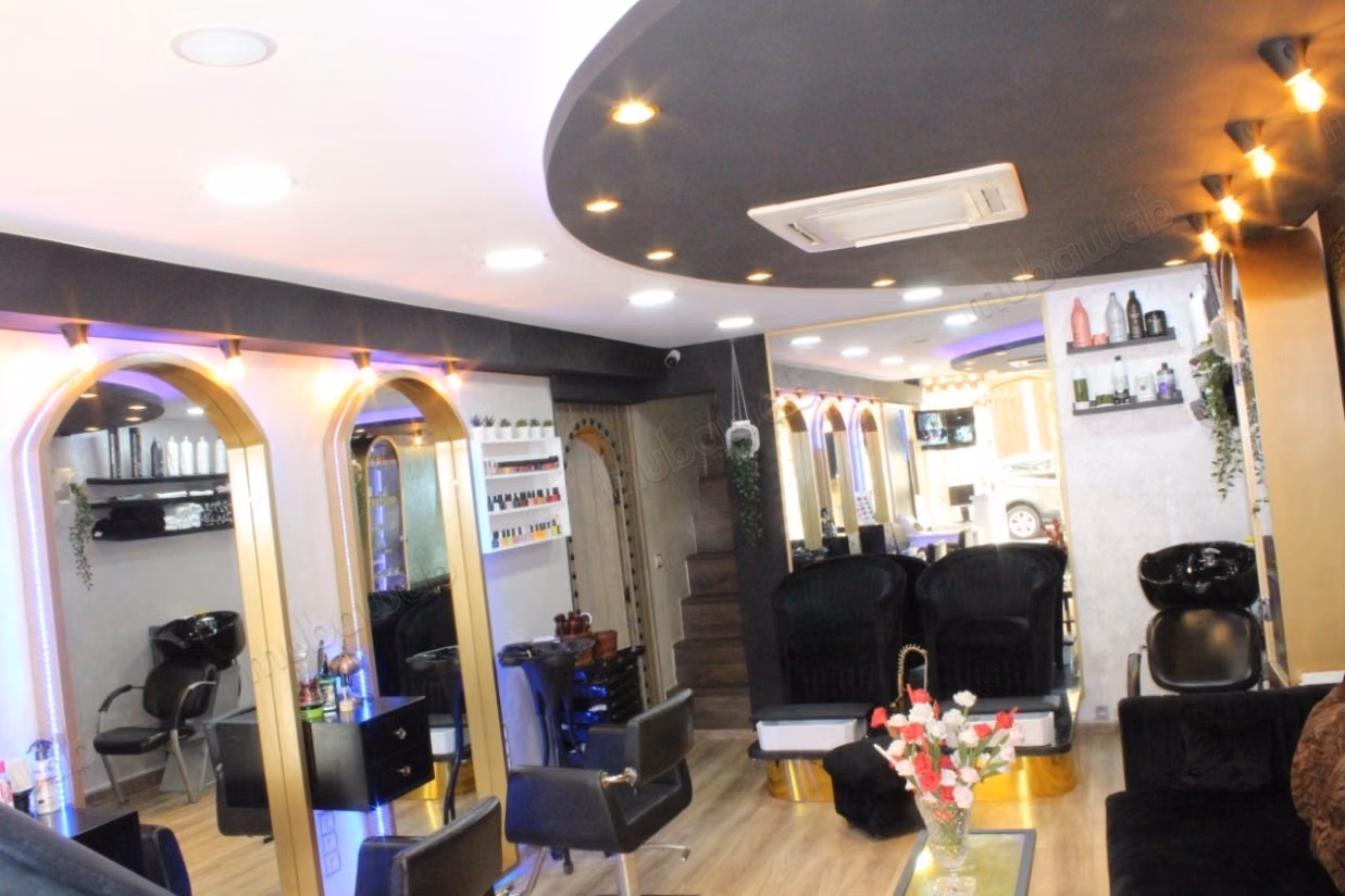 A LA VENTA – Local comercial en Bourgogne, Spa y Salón de peluquería 100% Mujeres