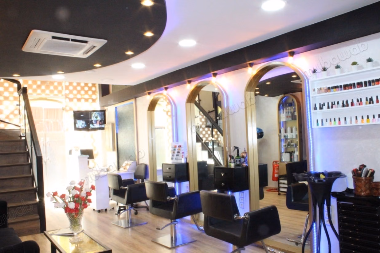 A LA VENTA – Local comercial en Bourgogne, Spa y Salón de peluquería 100% Mujeres