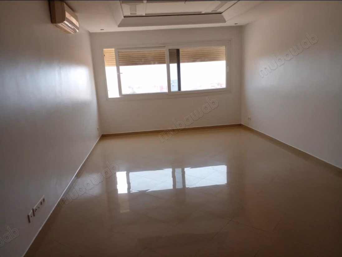 Mooi appartement te koop in Hay Mohammadi. Totale oppervlakte 92 m². Satellietschotel, beveiligd gebouw