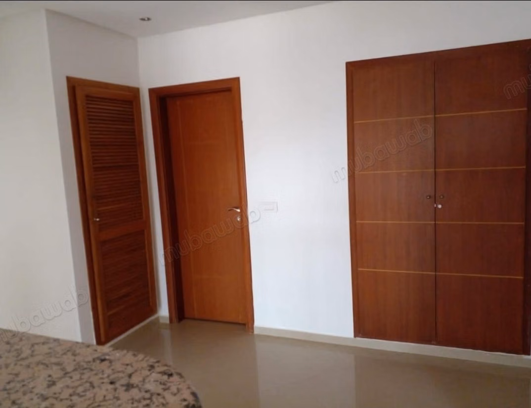 Mooie appartement te koop in de Mohammedi-buurt. 2 uitstekende kamers. Lift