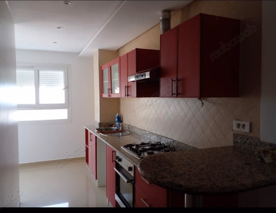 Mooie appartement te koop in de Mohammedi-buurt. 2 uitstekende kamers. Lift