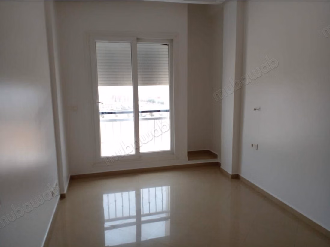 Mooie appartement te koop in de Mohammedi-buurt. 2 uitstekende kamers. Lift