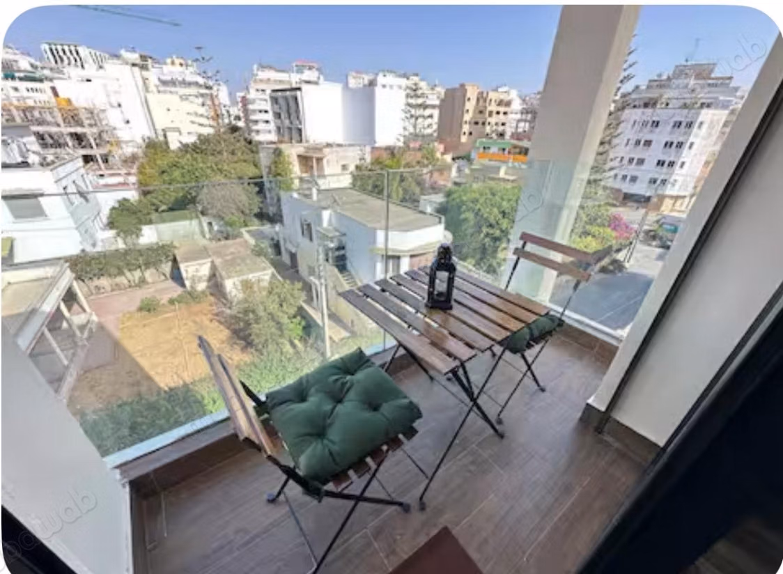 Estudio de alto estándar sin vistas a la calle en alquiler en Palmier