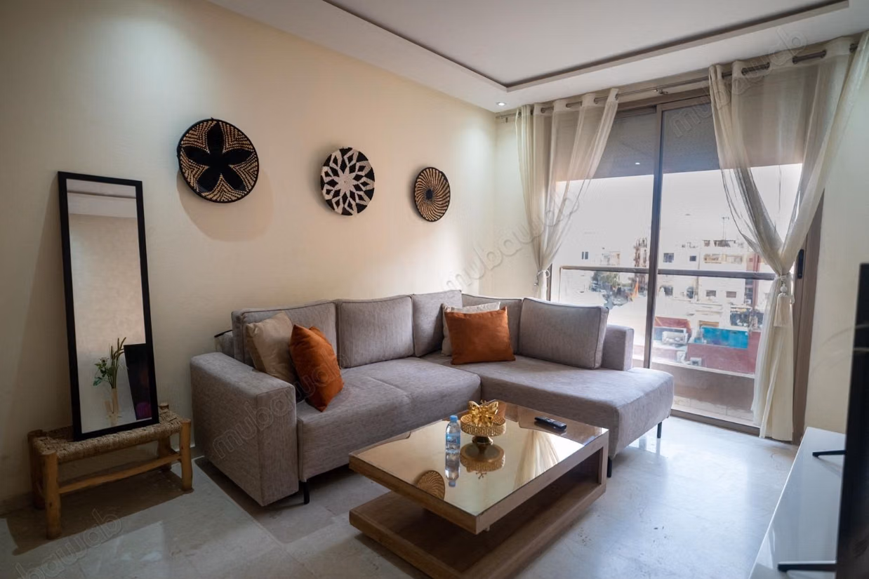 For sale: Apartment in Gueliz. 3 large rooms. Well furnished