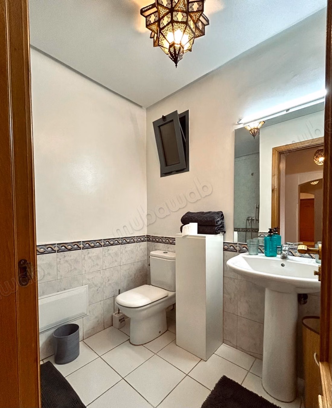 Apartment for sale in Guéliz. 3 rooms. Typical Moroccan living room, secure residence
