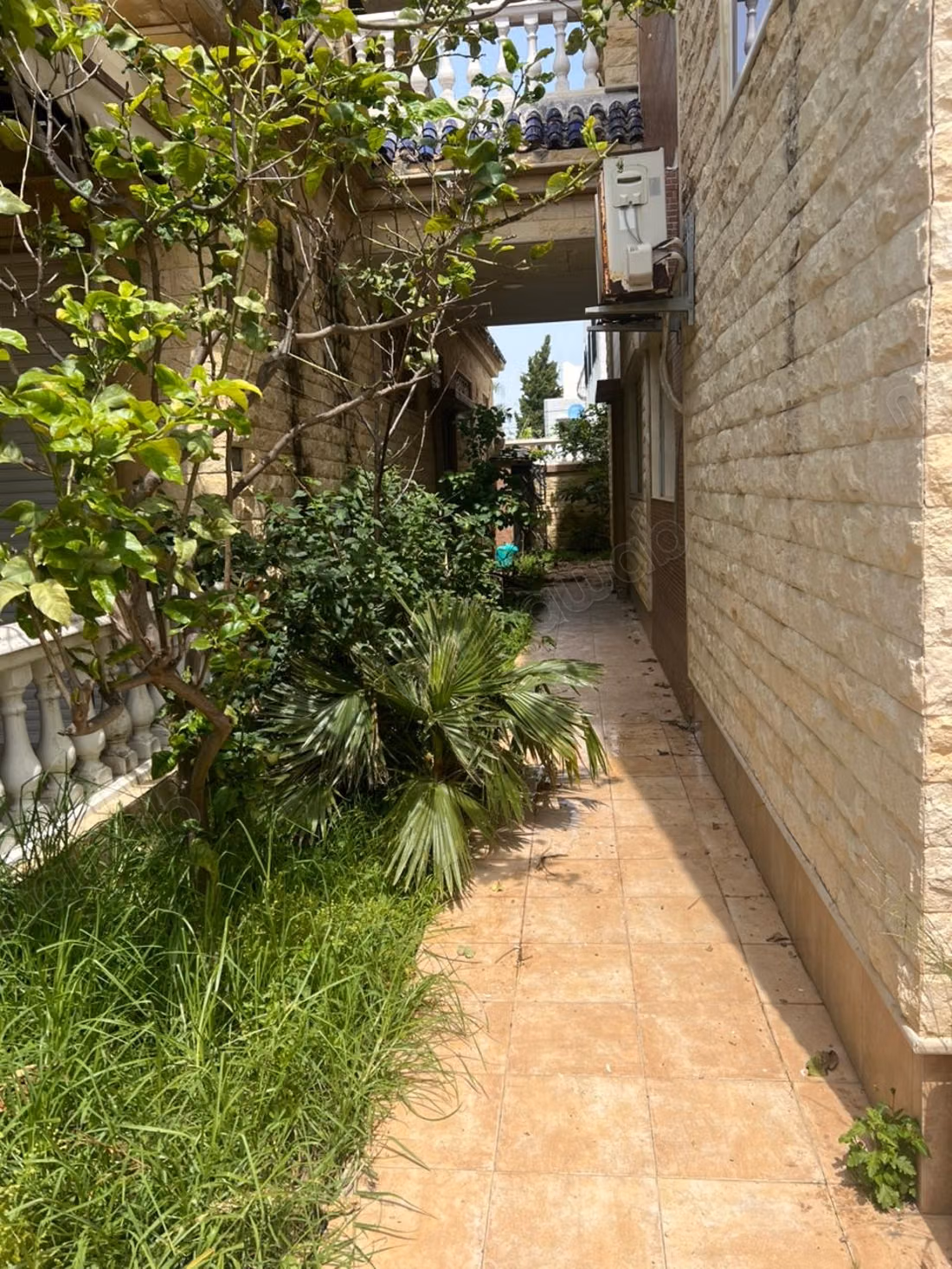 Luxury villa for sale in Mdiq. 5 excellent rooms. Furnished