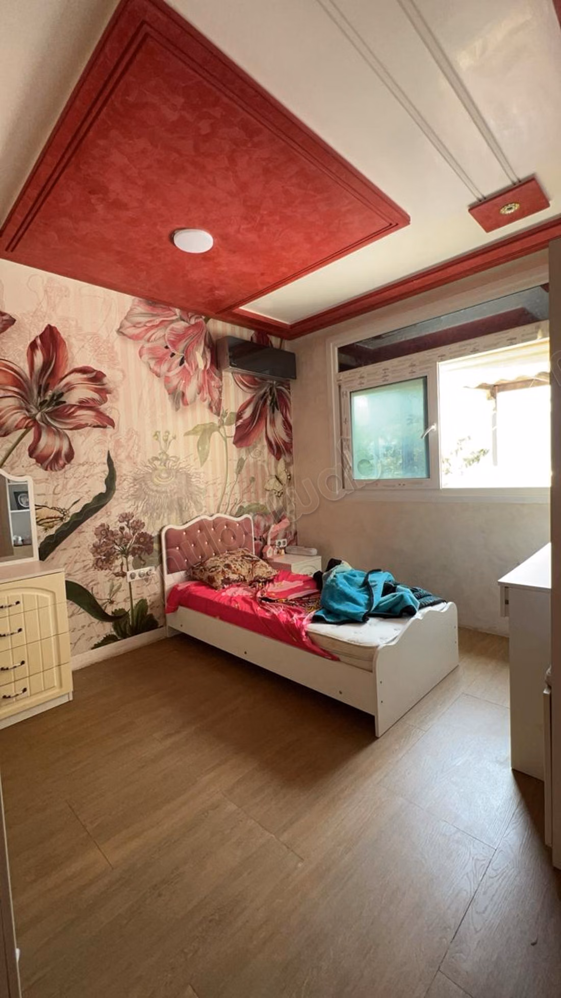 Luxury villa for sale in Mdiq. 5 excellent rooms. Furnished