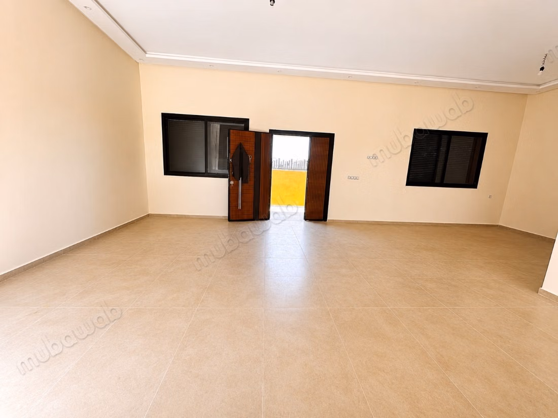 Modern villa with 5 bedrooms in Targa