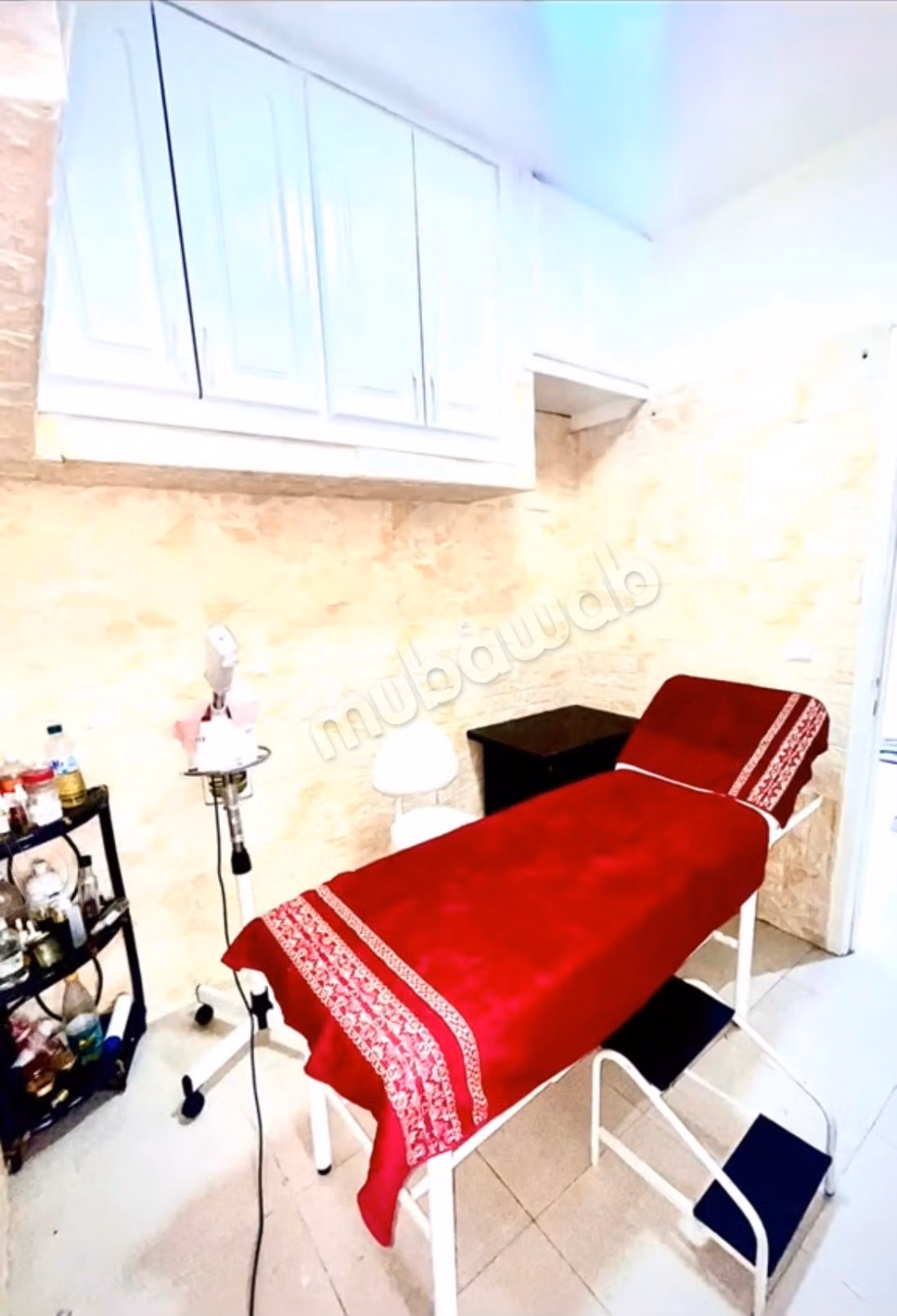 Bureaux et magasins à vendre dans la Route d'Agadir - Essaouira. Surface de 54 m². Mur en verre