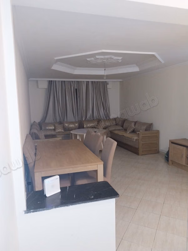 Appartamento in affitto a Beni Makada Lakdima. 3 belle camere. Ben arredato