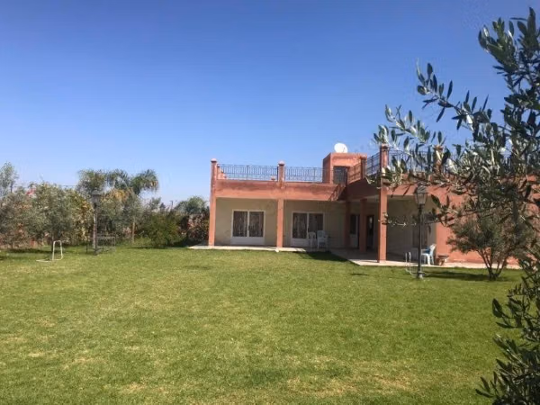 Encantadora casa en alquiler vacía