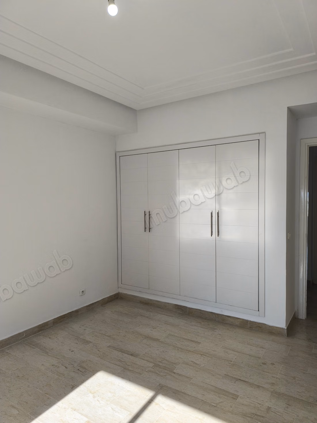 Apartment for rent in Bhar Lazreg. 2 pleasant rooms. Double glazing and central heating