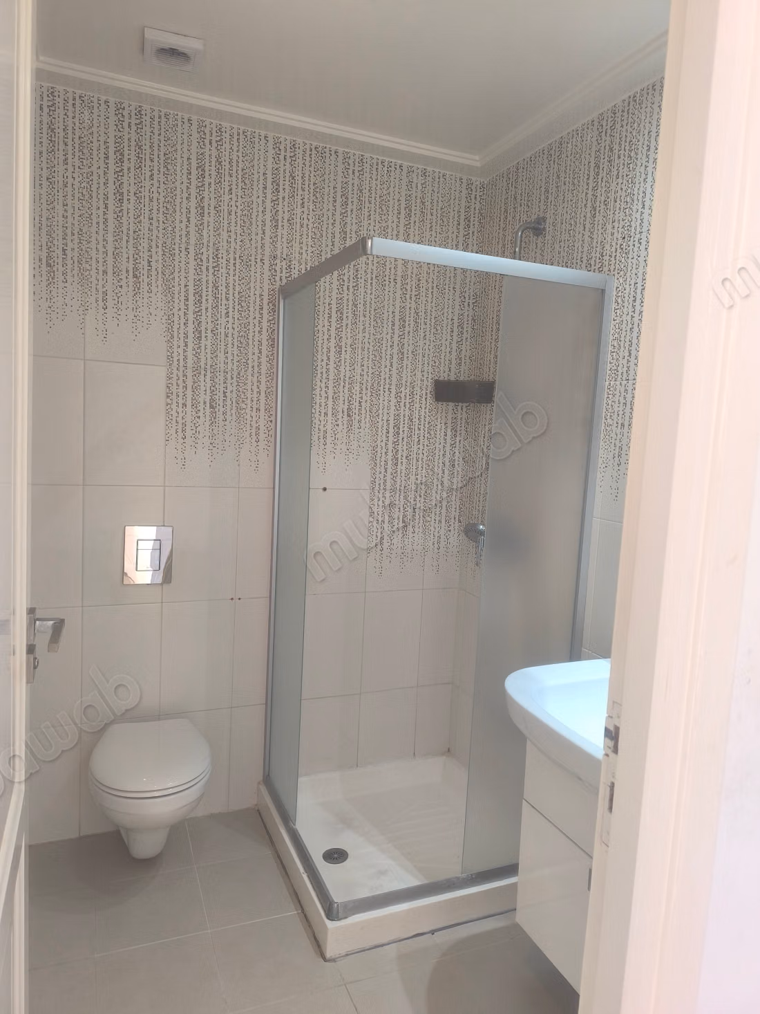 Apartment for rent in Bhar Lazreg. 2 pleasant rooms. Double glazing and central heating