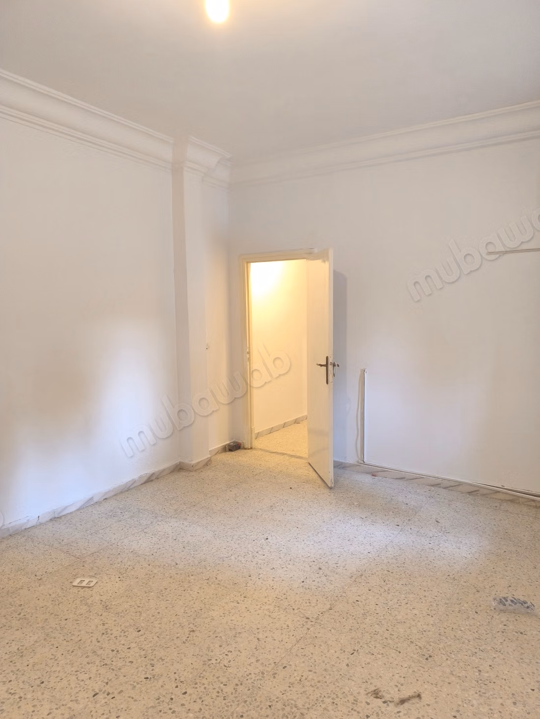 Villa de haut standing à louer à Gammarth Supérieur. Surface de 850 m². Double vitrage et chauffage central