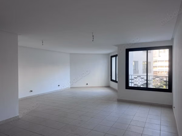 Ufficio nuovo in affitto a Gauthier