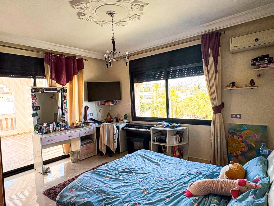 Prestigious villa, sea and mountain view in Illigh