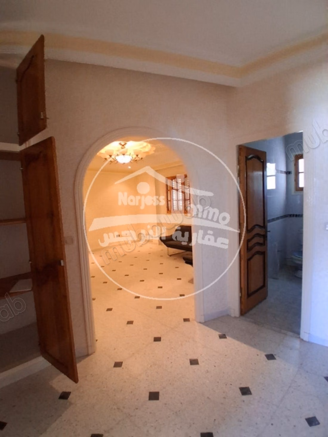 1er Etage S4 moitié du Toit à vendre à côté de la