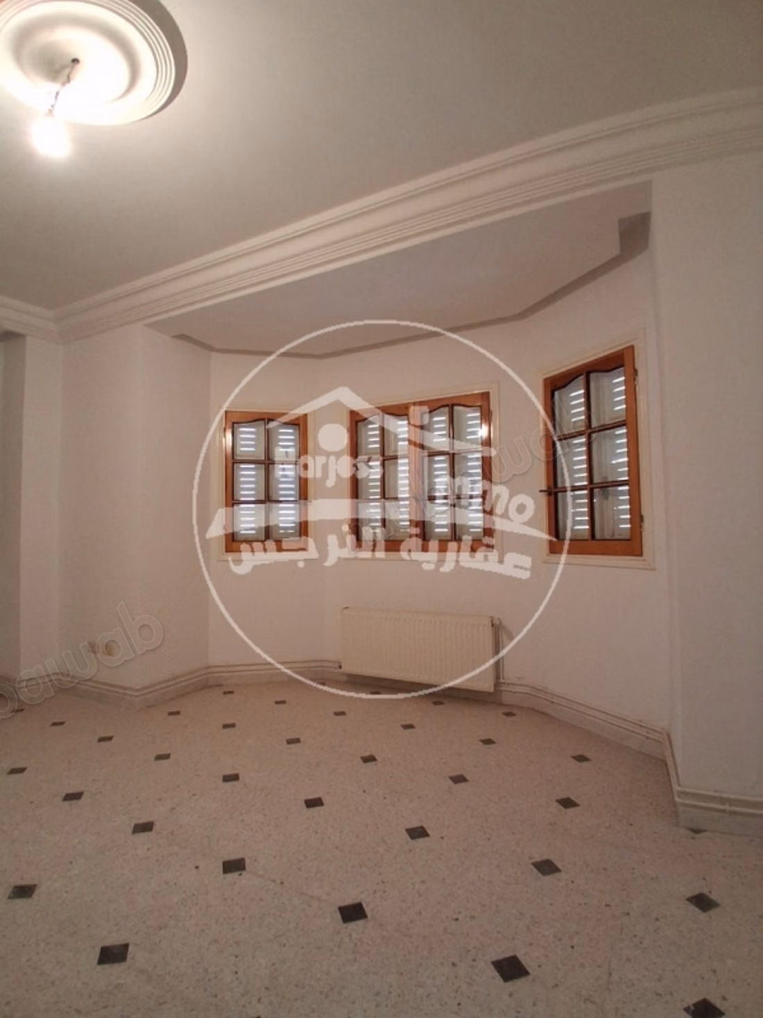 1er Etage S4 moitié du Toit à vendre à côté de la