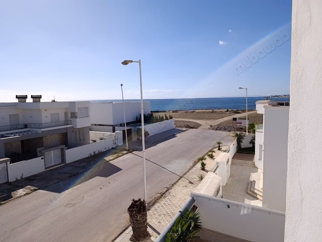 Splendide Villa avec Apt. À Jinene Béni Khiar