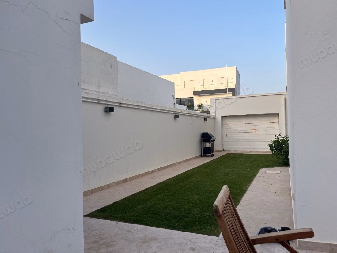 Splendide Villa avec Apt. À Jinene Béni Khiar