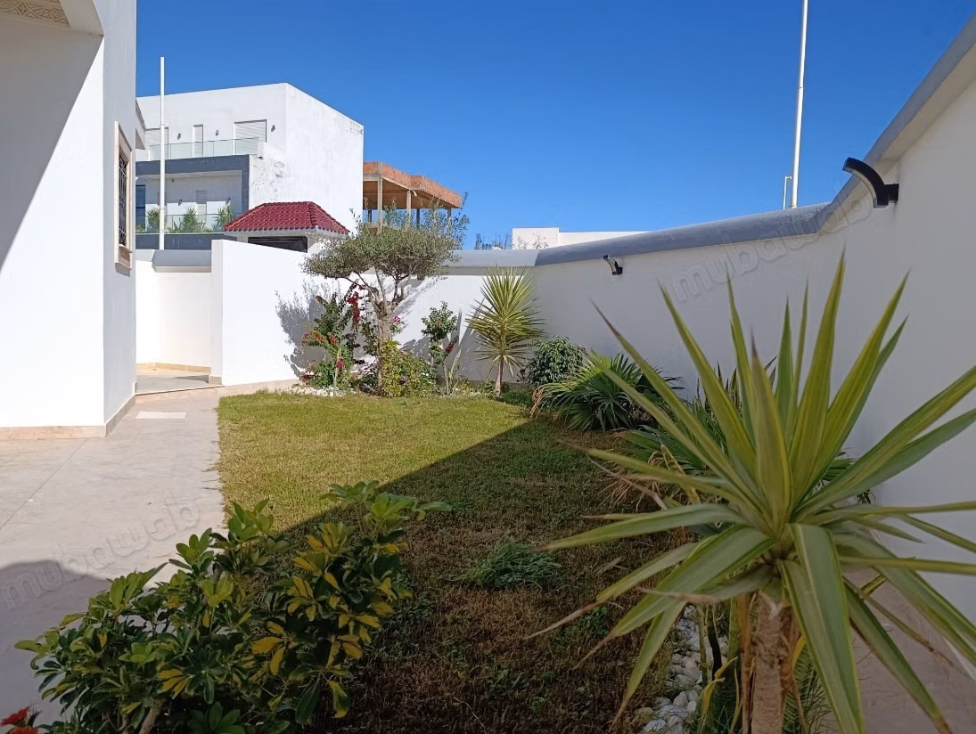 Splendide Villa avec Apt. À Jinene Béni Khiar