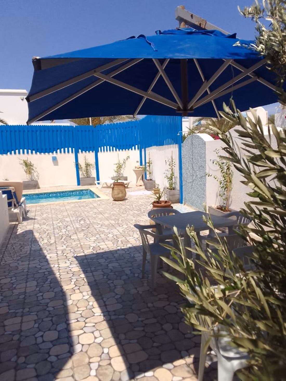 Casa ben tenuta con piscina